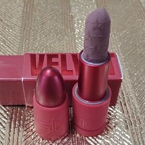 Jeffree Star Velvet Trap  Lipstick New Never Used!
